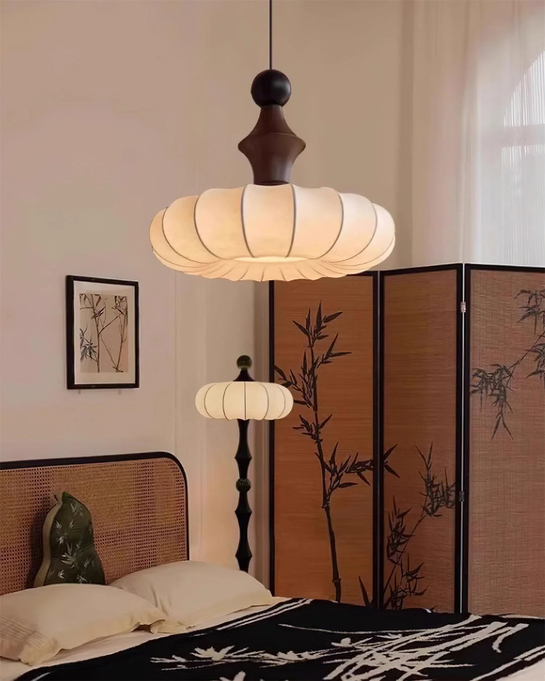 Mira Silk Orb Grand Pendant | Ivanka Lumiere