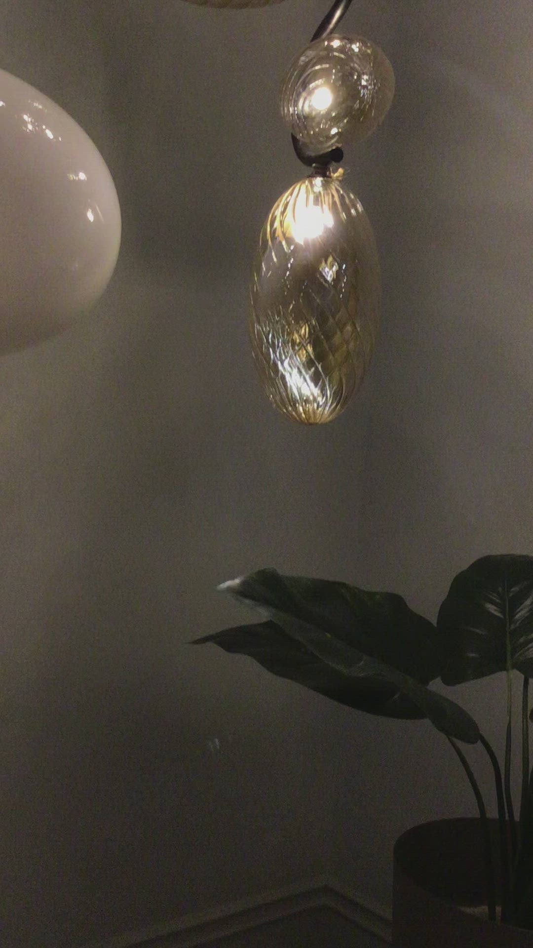 Topaz Curved  Pendant Light  | Ivanka Lumiere