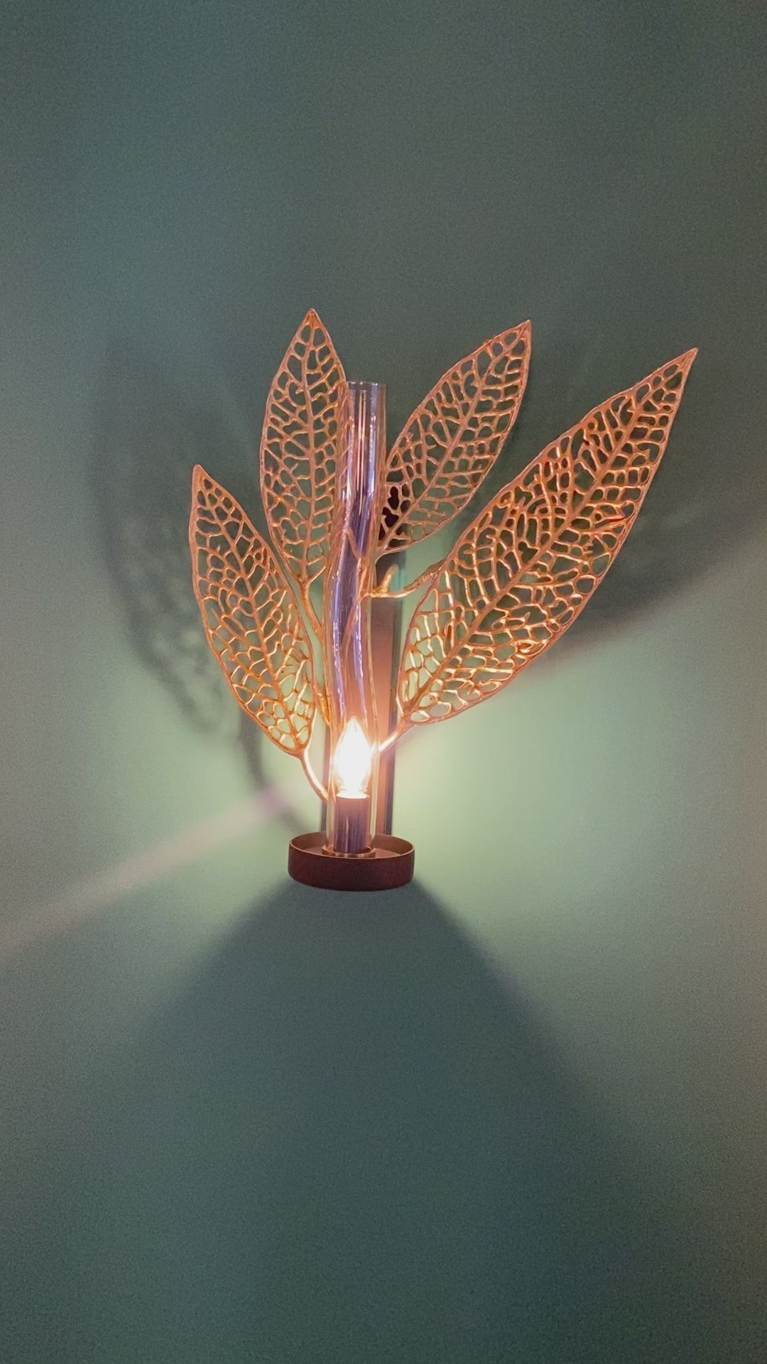 Golden Leaf Wall Lamp| Ivanka Lumiere
