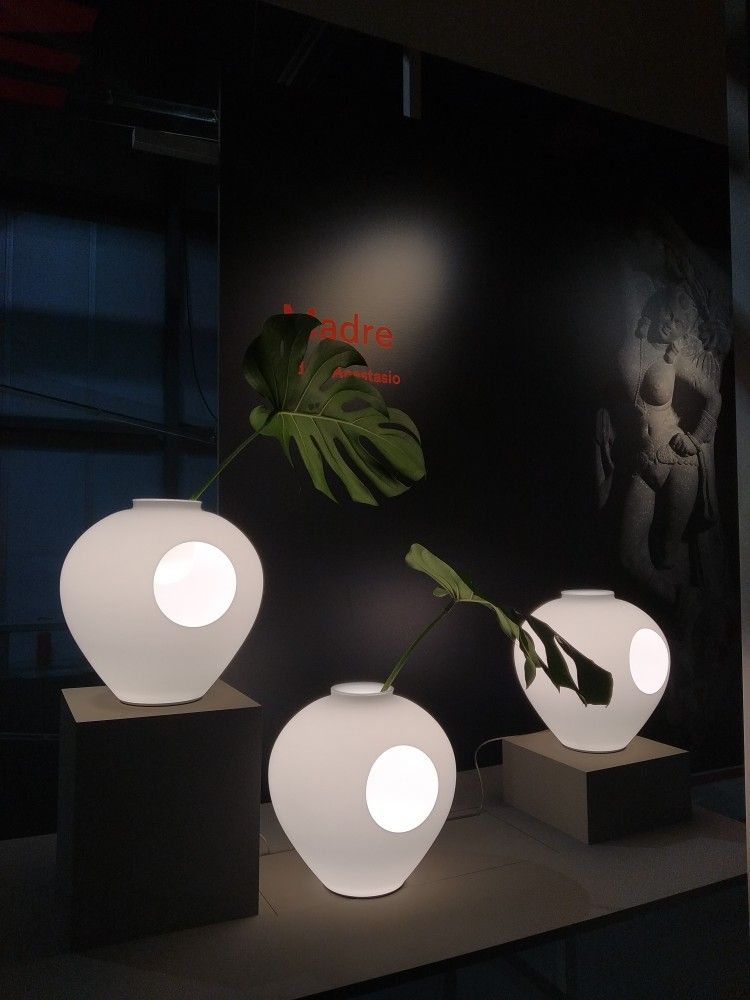 Glowing Vase Table Light | Ivanka Lumiere