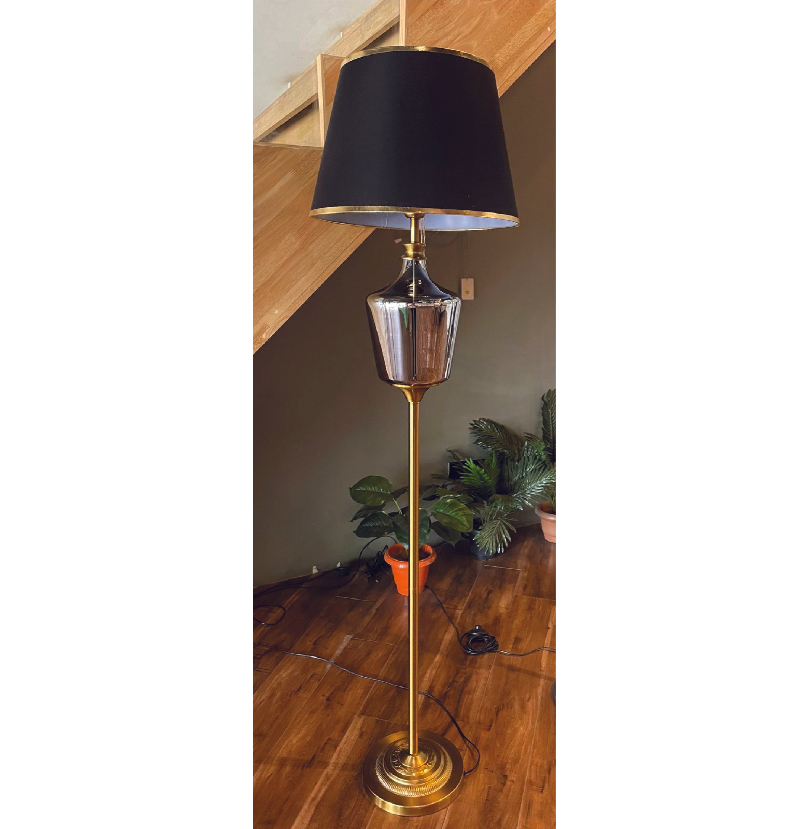 Urn Floor Lamp | Ivanka Lumiere