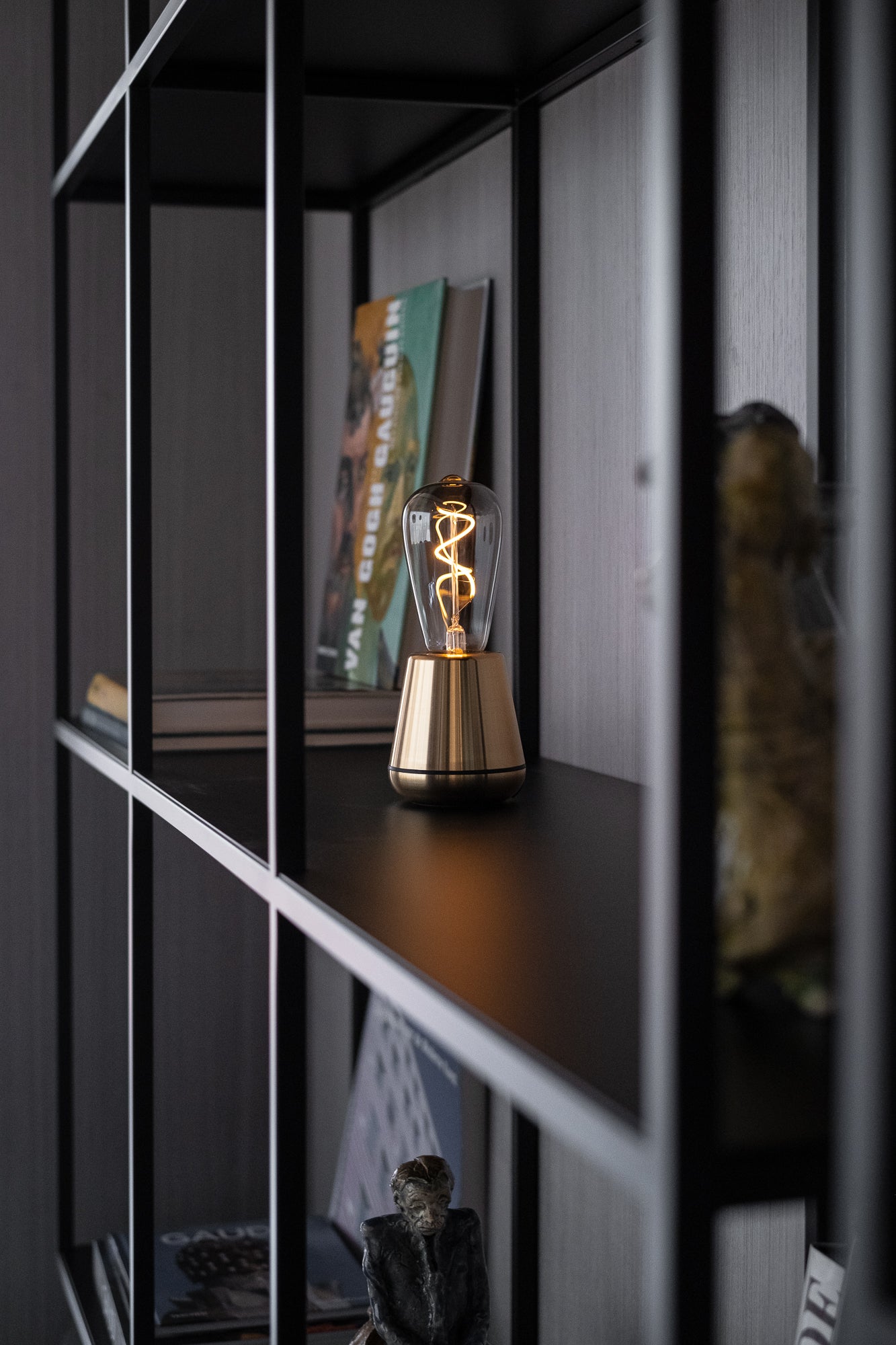 Humble One Table Light Gold | Ivanka Lumiere