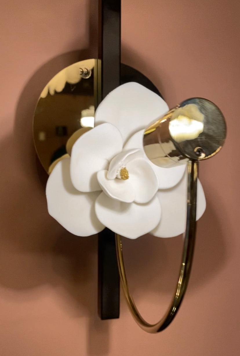 Pelle Lure Wall Light | Ivanka Lumiere