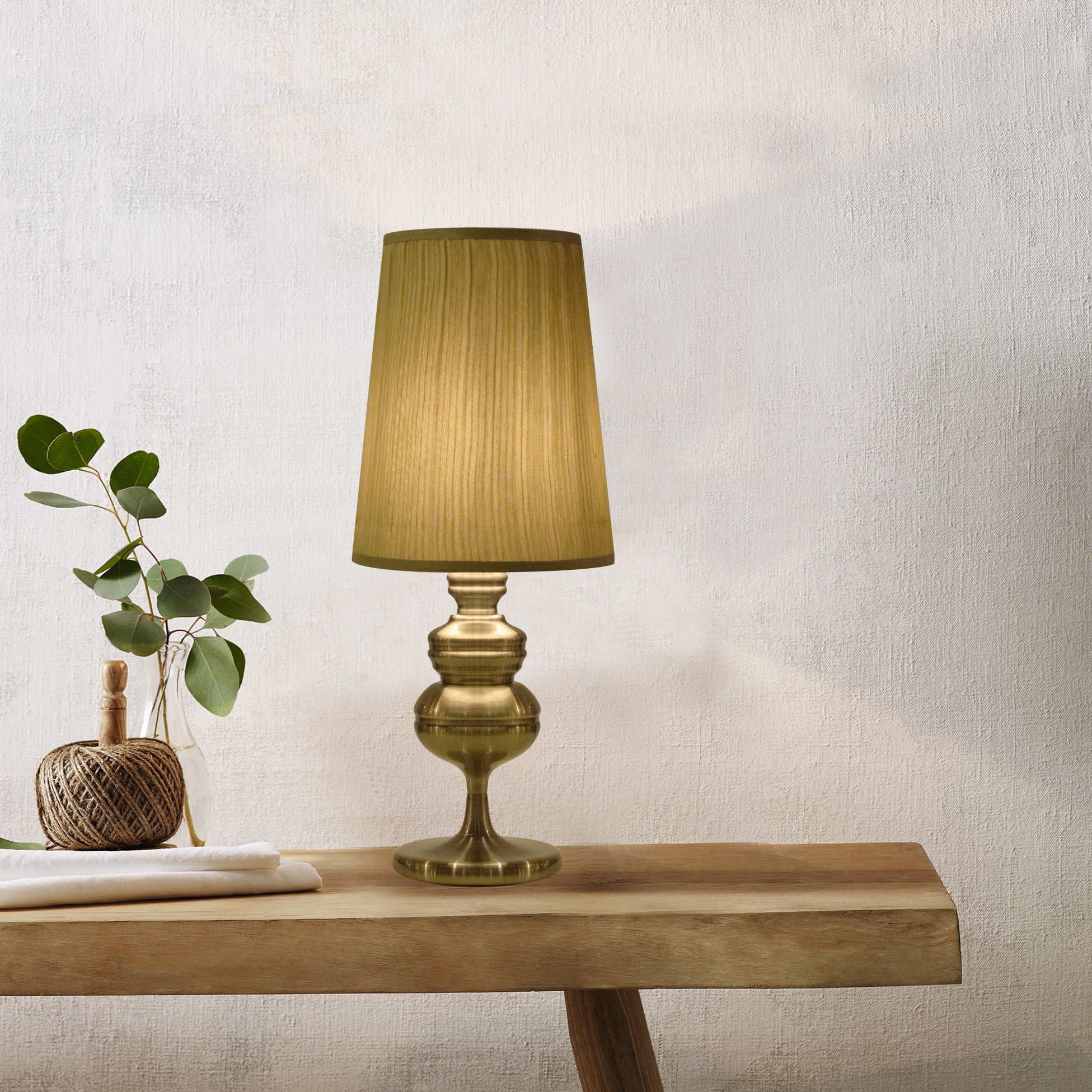 Antique Table Lamp| Ivanka Lumiere