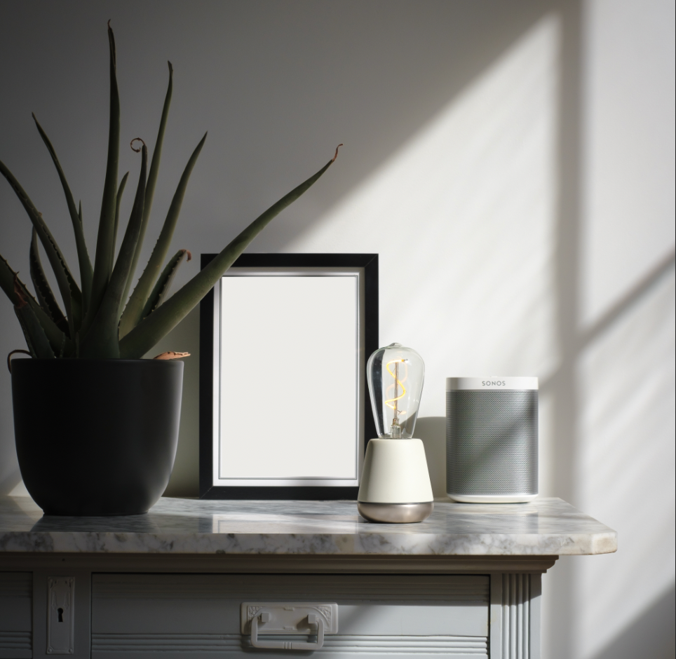 Humble One Table Light  Off White With Wireless Charger | Ivanka Lumiere